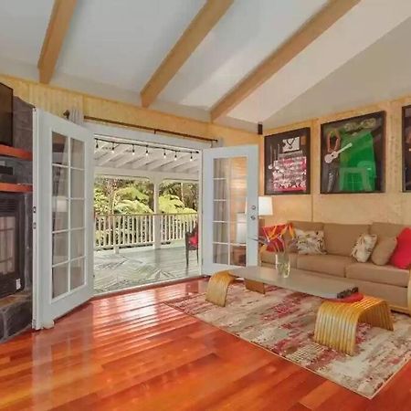 Hau'Oli Place Tiki Cottage In Волкано Экстерьер фото